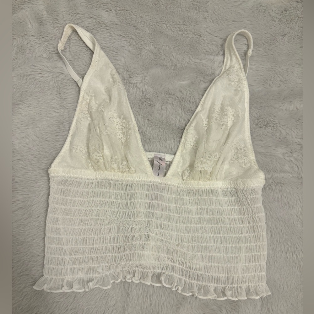Dainty Urban Outfitters out from under white lace tank top -size small